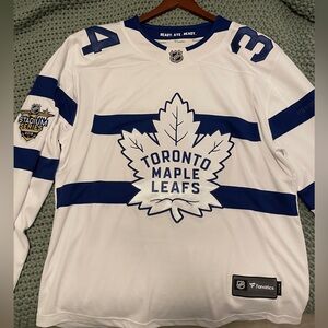 Toronto Maple Leafs Auston Matthews Hockey Jersey NWT